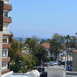 panagiotis-apartment.hotelsatayianapa.com/